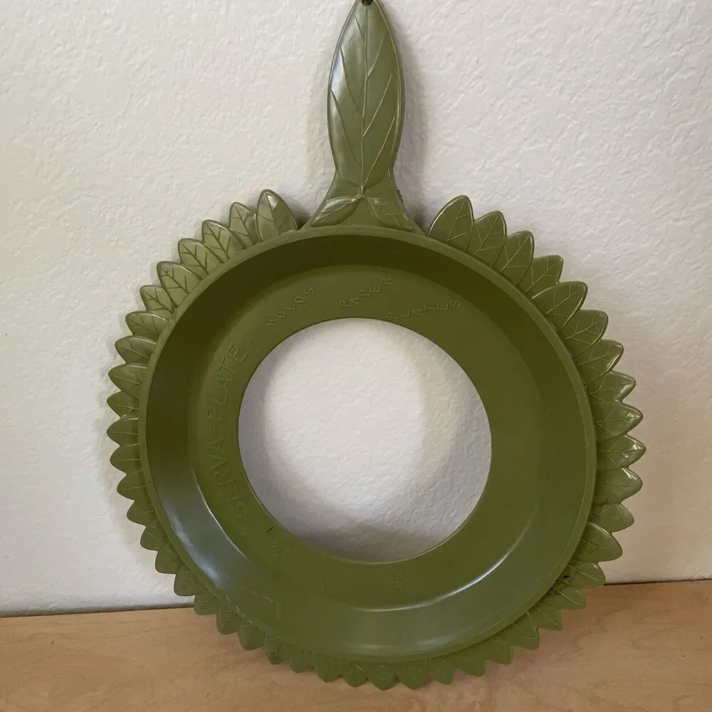 4 Vintage‎ SERVA-PLATE Plastic Paper Plate Holders GREEN Flower Picnic Camping